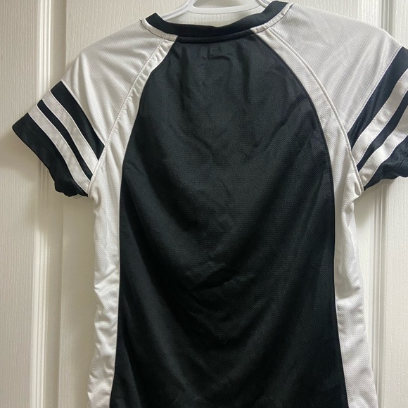 Women’s (M) Pittsburgh Steelers shirt - Picture 2 of 3